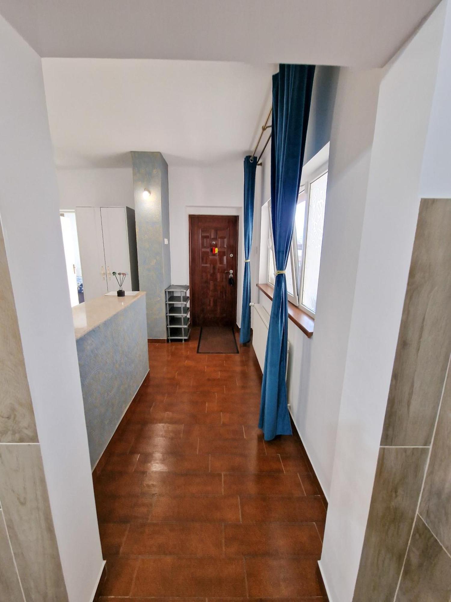 Апартаменты Chic Flat - 24 H Self Checkin-Free Parking In The Yard Флорешты Экстерьер фото
